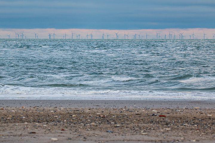 Éoliennes en mer : Les régions littorales tentent de faire passer le courant auprès du public