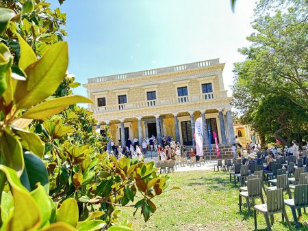 Agde : Le fantasmagorique Château Laurens, "un patrimoine national